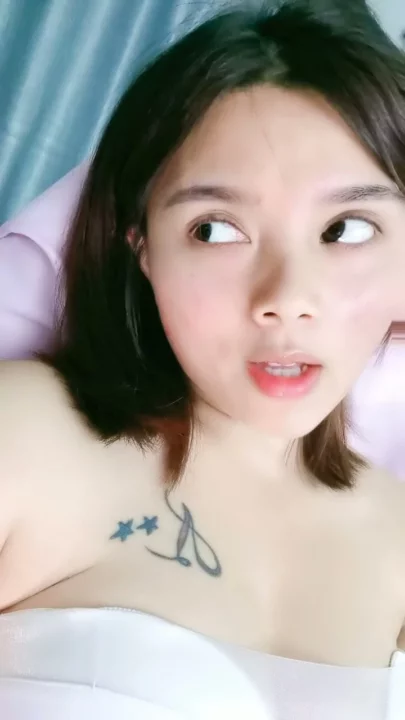 Screenshot 4 from Tingting’s Sensual FC2 Session — White Lingerie & Toy Play for Amateur Fans