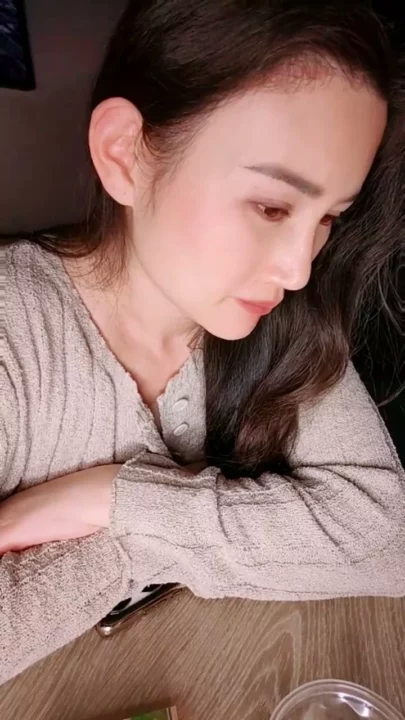ヨーロッパの美しさを日本風の視点で: ホテルでの出会いとクリームパイのクライマックス のスクリーンショット 6