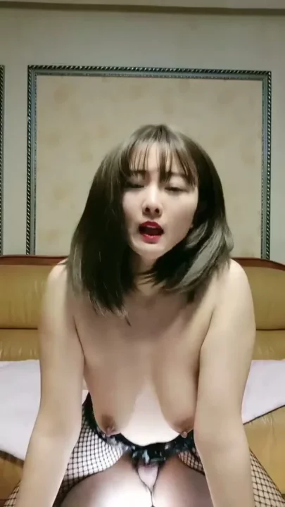 Screenshot 7 from East Asian Beauty in Black Lingerie — Intimate JAV POV Experience
