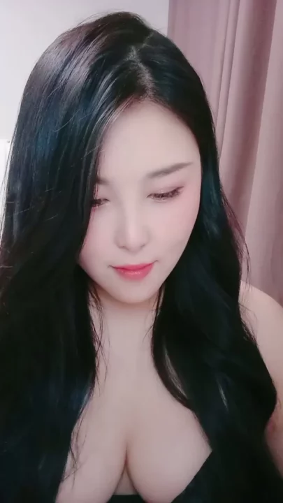 Screenshot 4 from Black Lace Lingerie — Petite Japanese Beauty in Intimate POV Masturbation