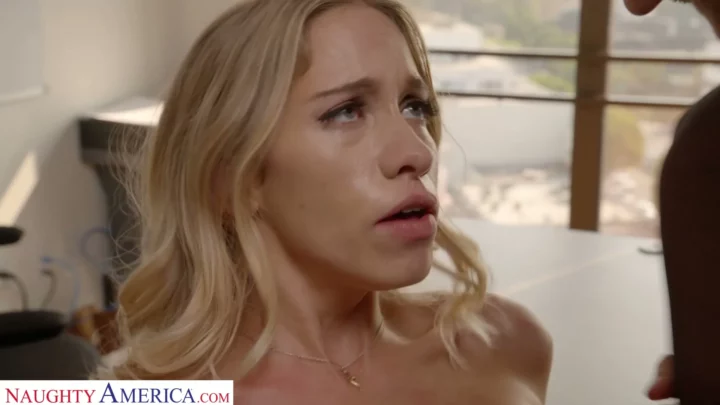 Office Encounter: European Blonde Delivers Intense Blowjob and Creampie — Japanese POV のスクリーンショット 9
