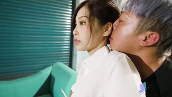 Screenshot 2 from Raw FC2 Amateur — Slim Japanese POV Creampie with Face Visible