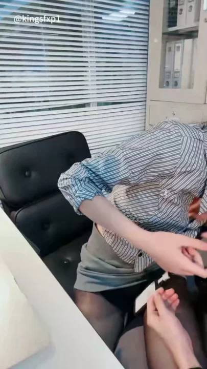 Screenshot 17 from Uncensored JAV POV — Classroom Creampie and Anal with Glasses-Wearing Teacher