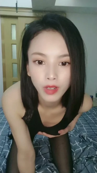 Screenshot 4 from Yiyi’s Uncensored POV Adventure — Black Stockings & Creamy Climax