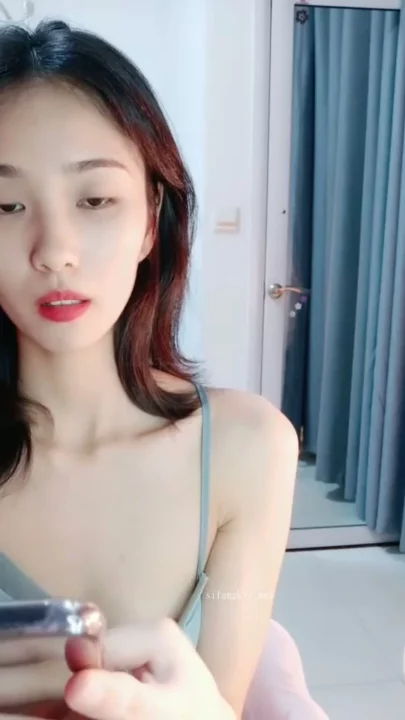 Natural B-Cup Japanese Solo in Sheer Black Lace — Intimate Lingerie Tease のスクリーンショット 21