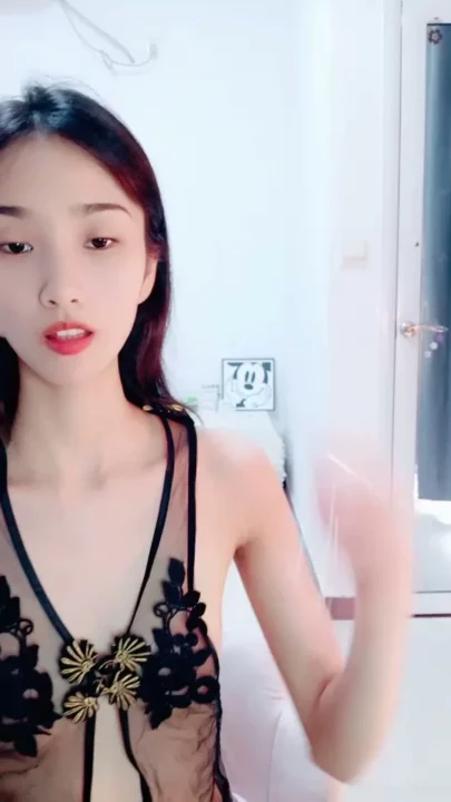 Natural B-Cup Japanese Solo in Sheer Black Lace — Intimate Lingerie Tease のスクリーンショット 5