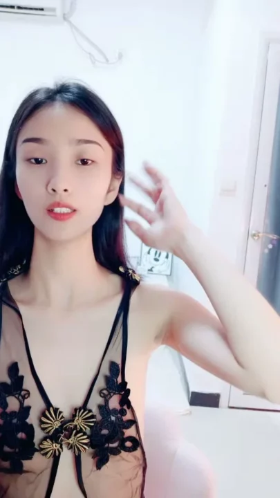 Natural B-Cup Japanese Solo in Sheer Black Lace — Intimate Lingerie Tease のスクリーンショット 8