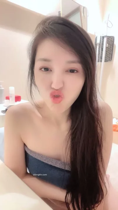 Screenshot 3 from Japanese Solo Masturbation — Face-Shown Bathroom Self-Shot with Toys
