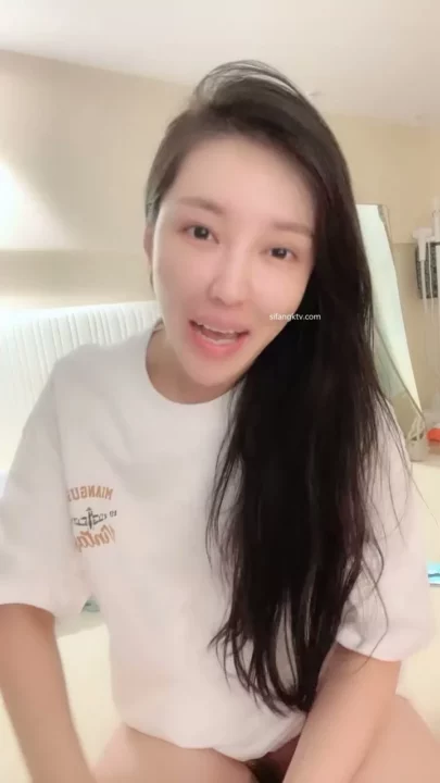 Screenshot 22 from Japanese Solo Masturbation — Face-Shown Bathroom Self-Shot with Toys