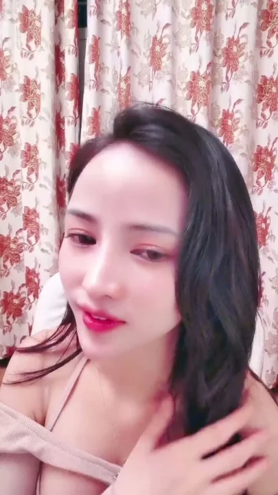 Latina POV Uncensored — Blowjob and Creampie in Bedroom with White Partner のスクリーンショット 4
