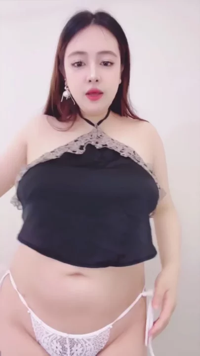 レズビアンストッキングランジェリー POV — リンリンと妹がアジアのアマチュアでタッグチーム のスクリーンショット 9