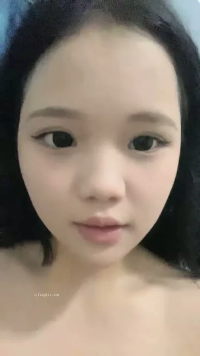 Exclusive Leaked Footage: Asian Petite Solo Session in Blue-Tiled Bathroom のスクリーンショット 32