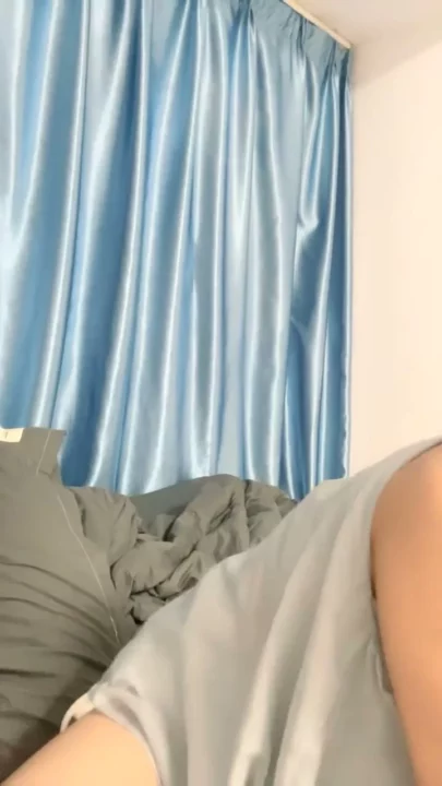 Exclusive Leaked Footage: Asian Petite Solo Session in Blue-Tiled Bathroom のスクリーンショット 37