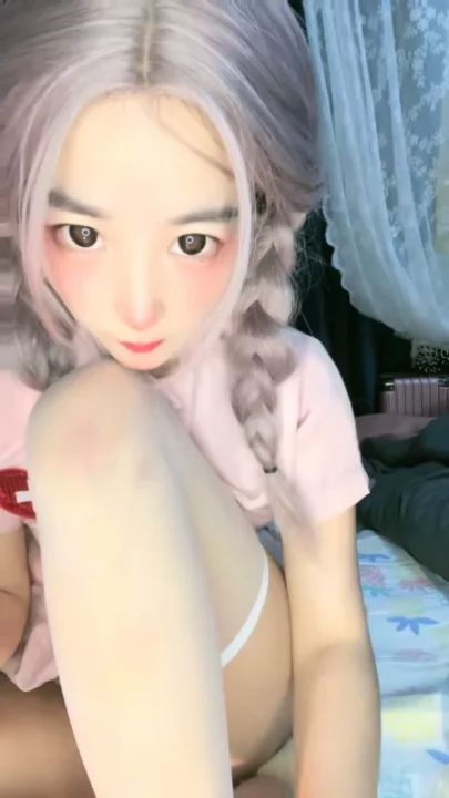 Solo Asian Nurse in Pink Teases with Dildo — Stockings & Shaved Pussy on Display のスクリーンショット 15