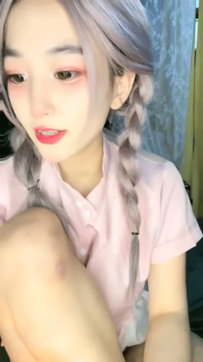 Solo Asian Nurse in Pink Teases with Dildo — Stockings & Shaved Pussy on Display のスクリーンショット 4