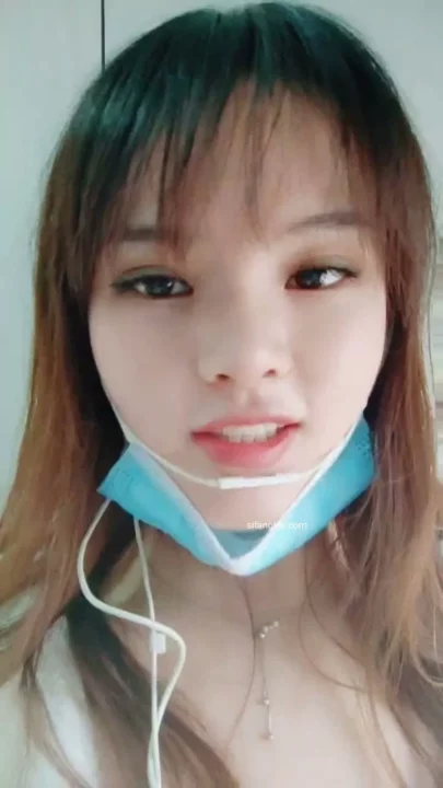Screenshot 15 from Timid Japanese Schoolgirl Solo Video — Full Face Visible in Park