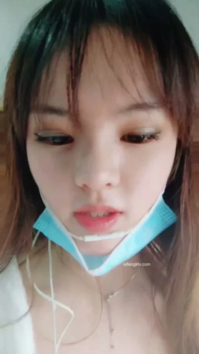 Screenshot 16 from Timid Japanese Schoolgirl Solo Video — Full Face Visible in Park