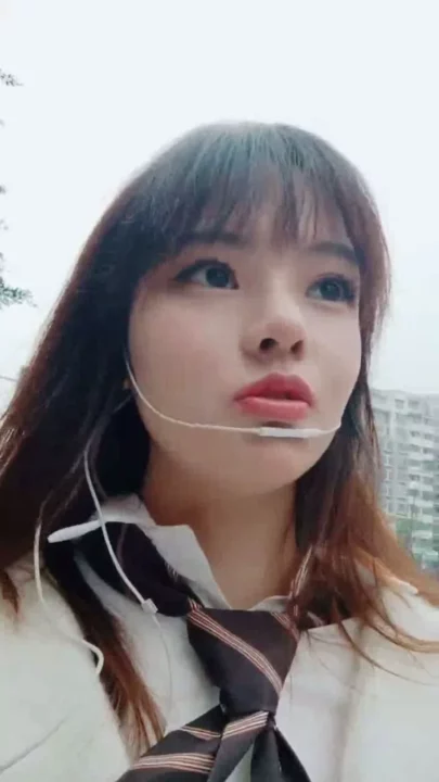 Screenshot 4 from Timid Japanese Schoolgirl Solo Video — Full Face Visible in Park