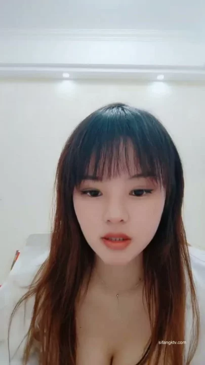 Screenshot 24 from Timid Japanese Schoolgirl Solo Video — Full Face Visible in Park