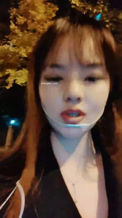 Screenshot 31 from Timid Japanese Schoolgirl Solo Video — Full Face Visible in Park