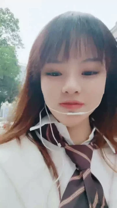 Screenshot 7 from Timid Japanese Schoolgirl Solo Video — Full Face Visible in Park