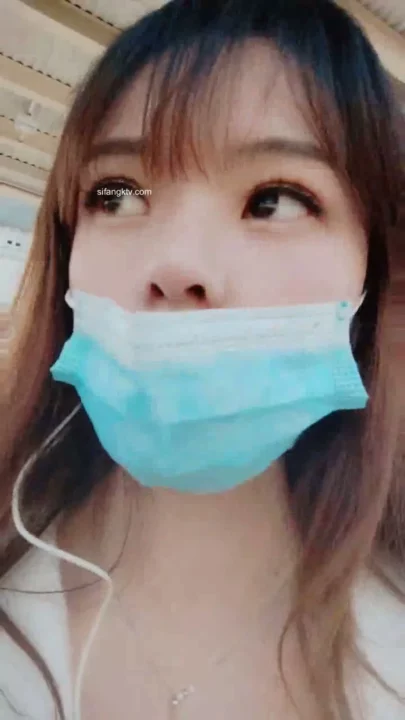 Screenshot 10 from Timid Japanese Schoolgirl Solo Video — Full Face Visible in Park