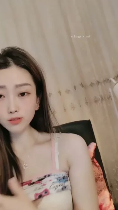 アジアのアマチュアミミがソロライブストリーム中にピンクのランジェリーで flirt しています のスクリーンショット 14