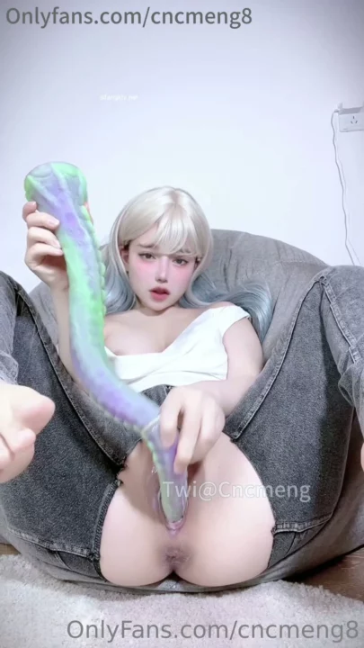 Screenshot 2 from Leaked POV Masturbation Clip — Xueer’s Rainbow Toy Session in Crop Top