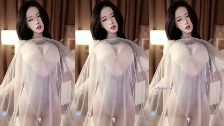 Screenshot 3 from Yuyu’s FC2 Debut: Lingerie Striptease & Solo Play with Gap Moe Appeal [FC2-PPV-361910]