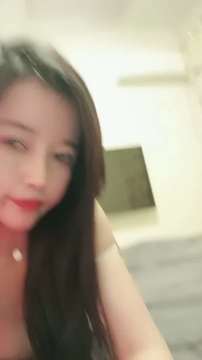 Lingerie-Clad Japanese Amateur Goes Solo — Full Face Visible in POV Masturbation のスクリーンショット 15
