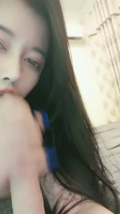Lingerie-Clad Japanese Amateur Goes Solo — Full Face Visible in POV Masturbation のスクリーンショット 7