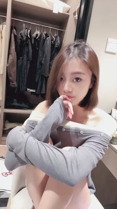 Petite Asian Solo Play — Black Lace & Bunny Ears in POV Masturbation Scene のスクリーンショット 36
