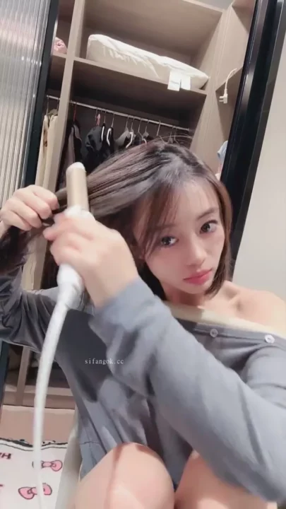 Petite Asian Solo Play — Black Lace & Bunny Ears in POV Masturbation Scene のスクリーンショット 39