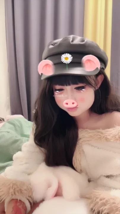 Screenshot 22 from Petite Japanese Beauty in Fur-Lined Lingerie — Intimate POV Masturbation