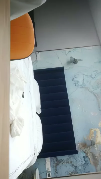 Raw FC2-Style POV — Petite Asian Teases in Beige Dress のスクリーンショット 15
