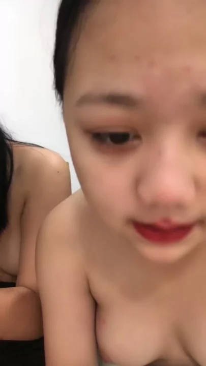 East Asian Amateur Pair in Revealing Lingerie — First Time on Camera with Vibrator Action のスクリーンショット 7