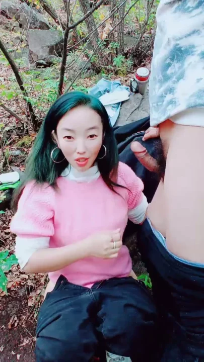 Screenshot 8 from Petite Asian Amateur Exposed Face-Shown in Wild Forest POV Encounter