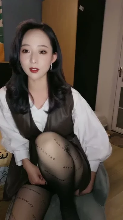 Screenshot 5 from Busty Asian Onee-San POV Experience — Intense Lingerie Blowjob & Titfuck