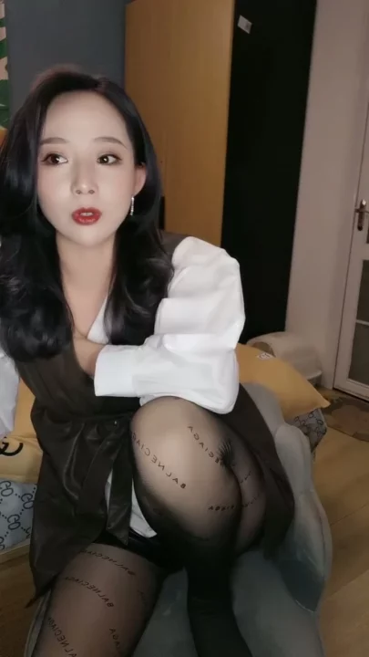 Screenshot 6 from Busty Asian Onee-San POV Experience — Intense Lingerie Blowjob & Titfuck
