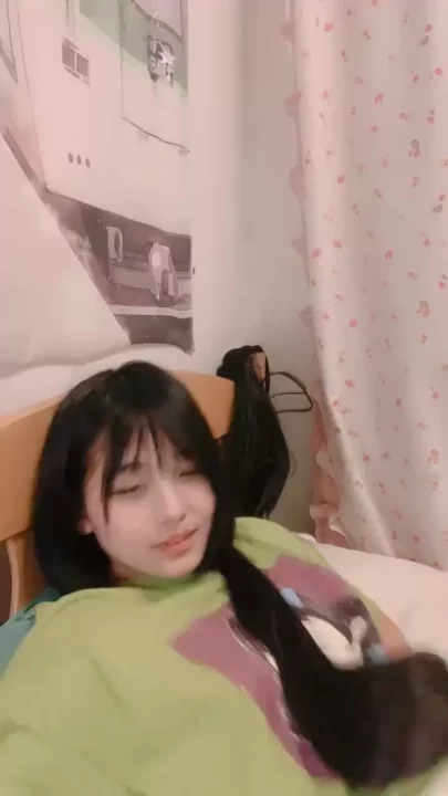 Screenshot 11 from Uncensored Asian POV Solo — Slender Girl Uses Glass Toy on Bed