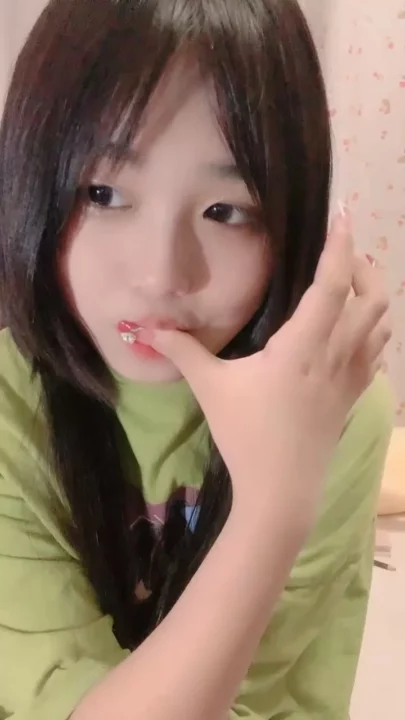 Screenshot 7 from Uncensored Asian POV Solo — Slender Girl Uses Glass Toy on Bed