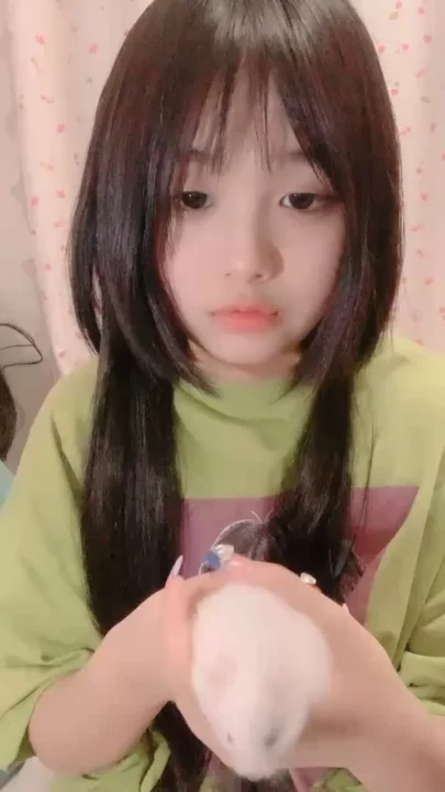 Screenshot 9 from Uncensored Asian POV Solo — Slender Girl Uses Glass Toy on Bed