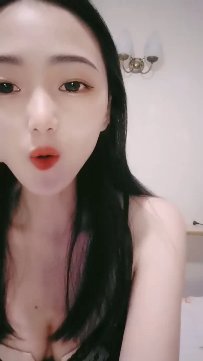 Screenshot 2 from Petite Asian Beauty in Black Lace — Self-Shot Solo Tease [Abczp.Xyz]