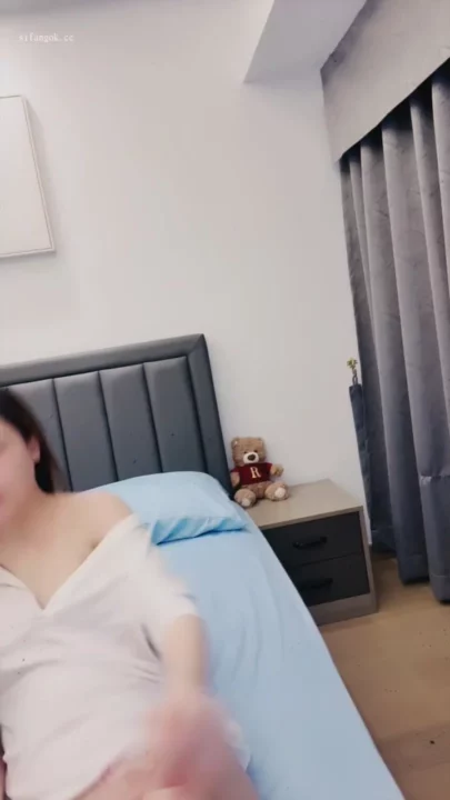 Screenshot 2 from Petite Asian Solo Masturbation Debut — Nan Qiao Reveals Face in Teaser FC2 Clip