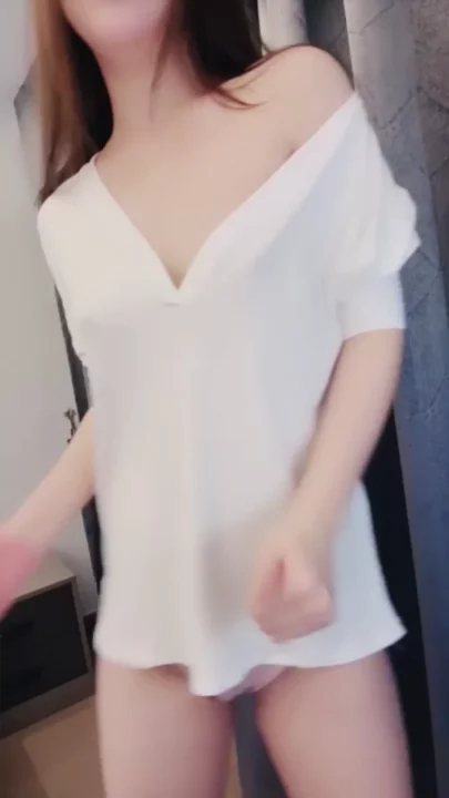 Screenshot 4 from Petite Asian Solo Masturbation Debut — Nan Qiao Reveals Face in Teaser FC2 Clip