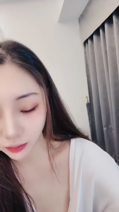 Screenshot 5 from Petite Asian Solo Masturbation Debut — Nan Qiao Reveals Face in Teaser FC2 Clip