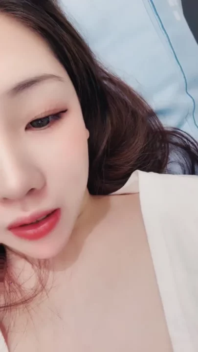 Screenshot 10 from Petite Asian Solo Masturbation Debut — Nan Qiao Reveals Face in Teaser FC2 Clip