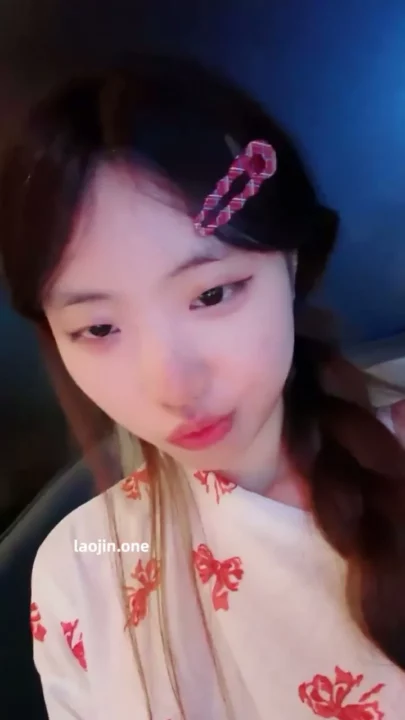 Screenshot 15 from Self-Shot Asian Beauty in Stockings Teases with Dildo — LaoJin.One Exclusive