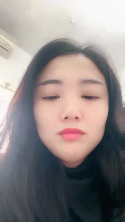 Screenshot 3 from Leaked Asian POV Stream – Busty Amateur Teases with Vibrant Toy