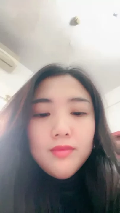 Screenshot 5 from Leaked Asian POV Stream – Busty Amateur Teases with Vibrant Toy